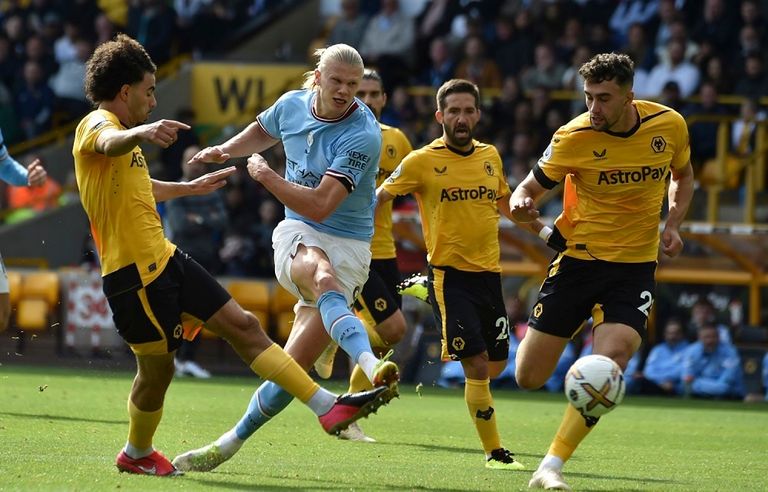 مباراة ماشستر سيتي وولفرهامبتون في الدوري الإنجليزي - أرشيفية ماشستر سيتي مع ولفرهامبتون