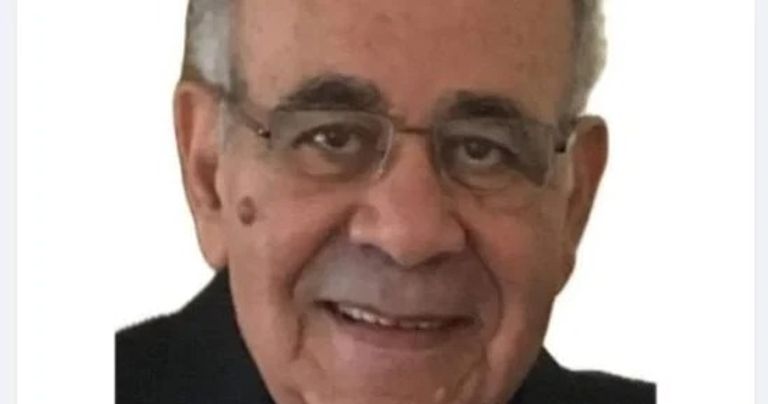 فاروق ياسين وزوجته ماريا في أستراليا