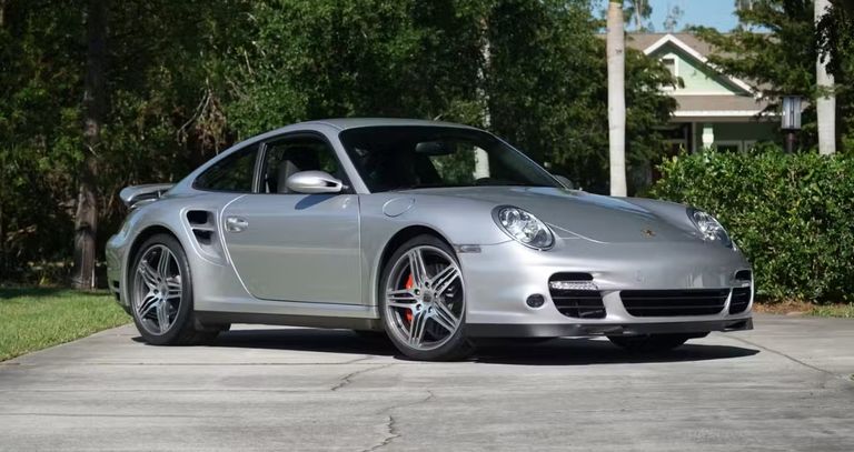 طراز Porsche 911 Turbo Coupe أسرع 5 سيارات رياضية سعرها أقل من 100 ألف دولار