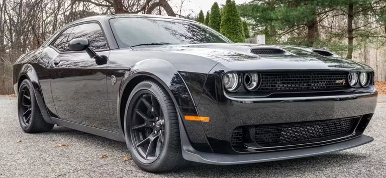 طراز Dodge Challenger SRT Hellcat Redeye أسرع 5 سيارات رياضية سعرها أقل من 100 ألف دولار