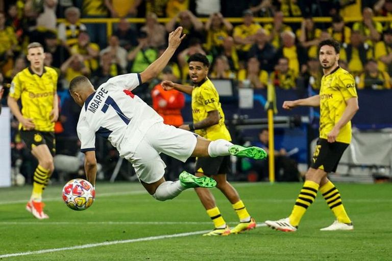 مباراة باريس سان جيرمان وبروسيا دورتموند في دوري أبطال أوروبا - أرشيفية باريس سان جيرمان وبروسيا دورتموند