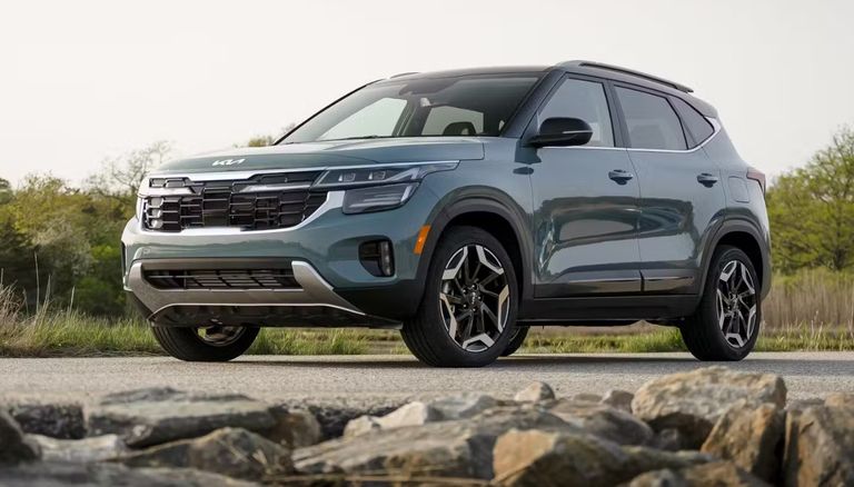 طراز Kia Seltos FWD طراز Nissan Kicks FWD