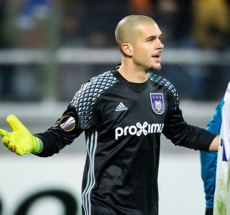 مارتينيز ليونيل ميسي بقميص برشلونة الإسباني 2004