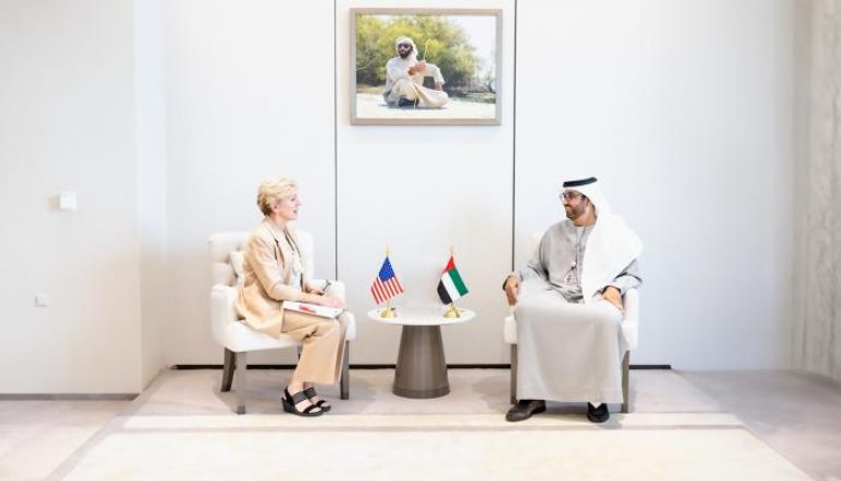 الدكتور سلطان الجابر يلتقي وزيرة الطاقة الأمريكية في أبوظبي