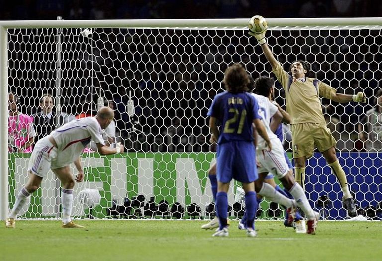 بوفون ضد زيدان تصدي أورتيغا من مباراة مانشستر سيتي وتوتنهام