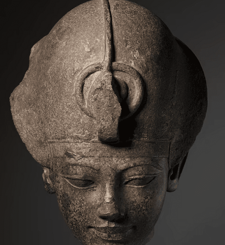 وجه جد توت عنخ آمون