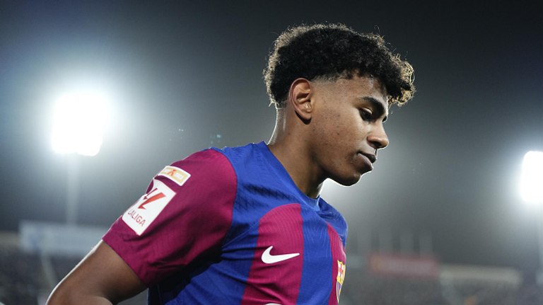 لامين يامال كوبي ماينو وأليخاندرو غارناتشو