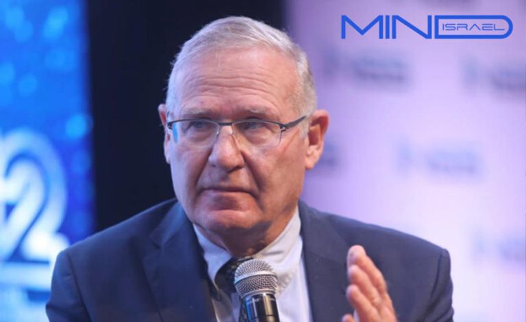 عاموس يادلين جندي إسرائيلي على حدود غزة