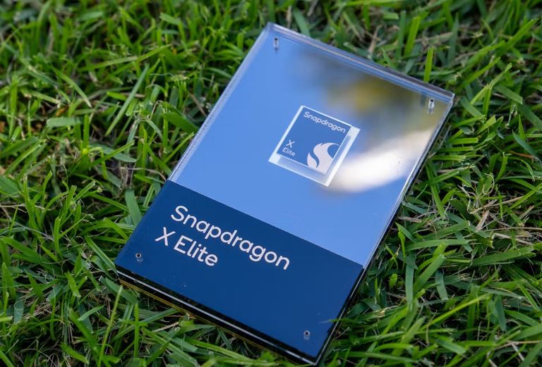 شريحة Snapdragon X Elite شعار حدث مايكروسوفت المقبل