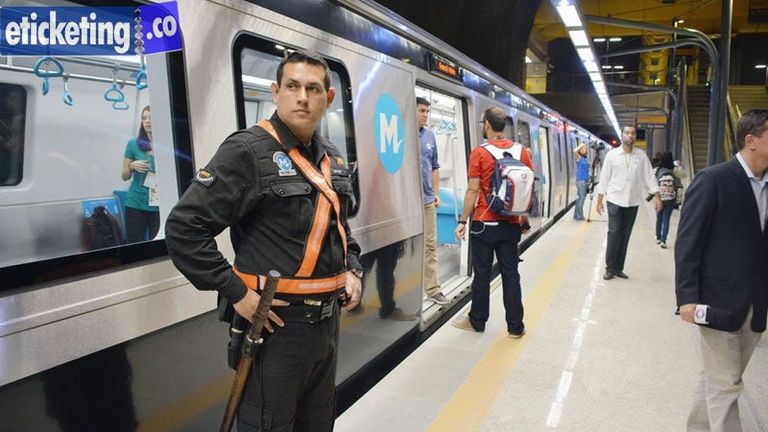 محطة قطار في باريس - فرنسا أولمبياد باريس 2024 تواجه المصاعب