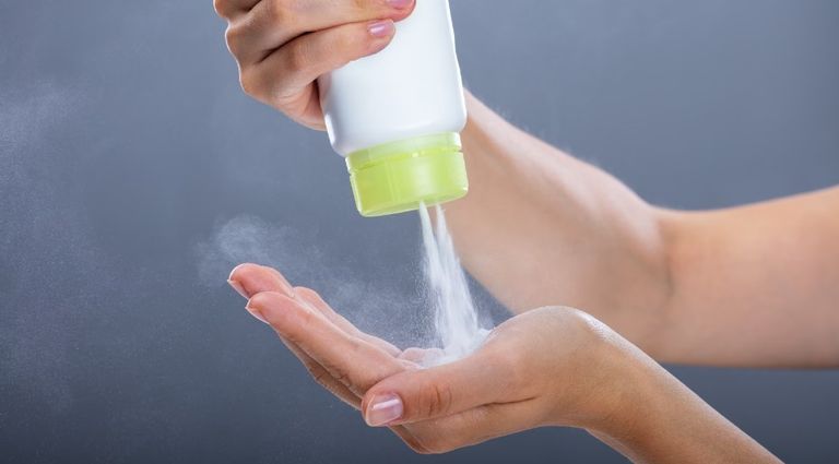 بودرة التلك تسبب السرطان