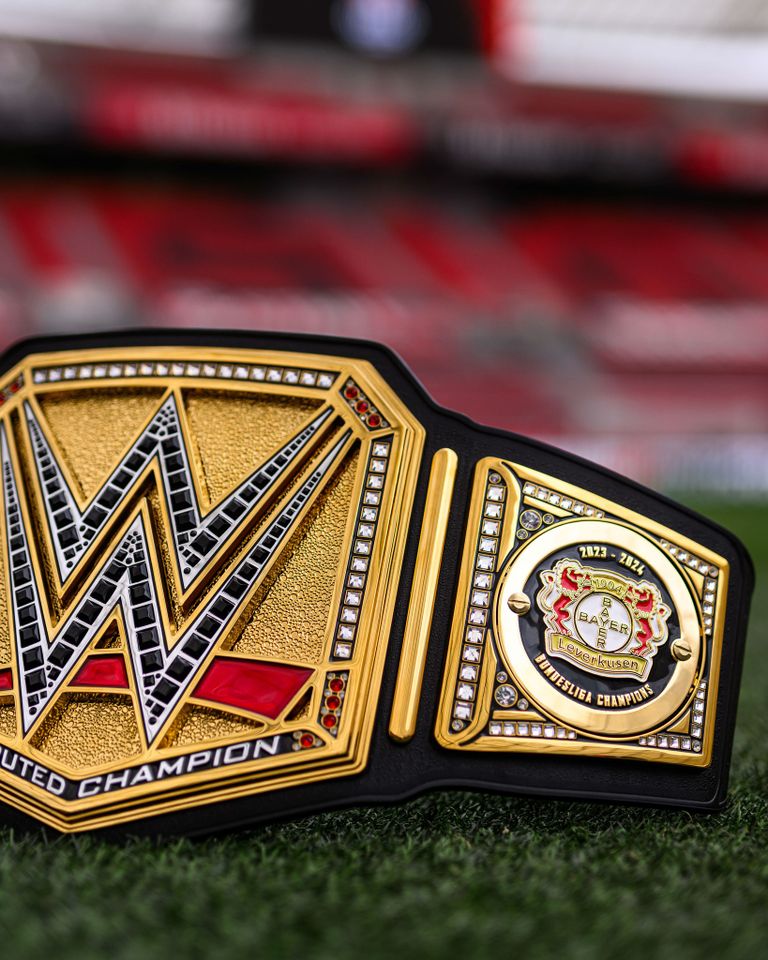 باير ليفركوزن بطل WWE