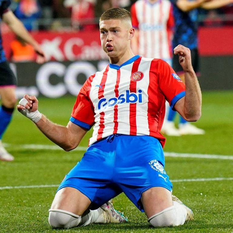 أرتيم دوفبيك هداف الدوري الإسباني أرتيم دوفبيك هداف الدوري الإسباني