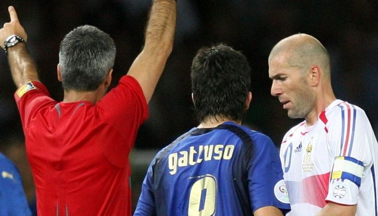 زيدان في آخر مباراة بمسيرته ضد إيطاليا