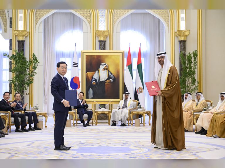 الشيخ محمد بن زايد آل نهيان ورئيس كوريا الجنوبية