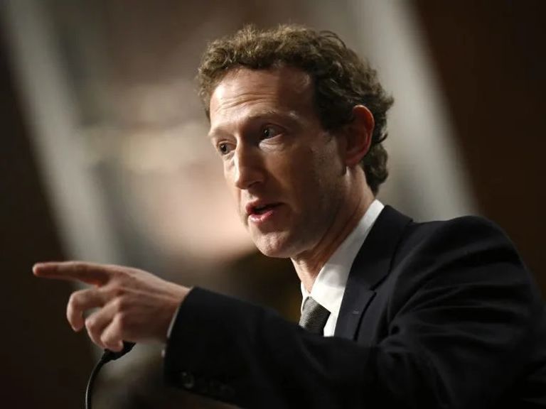 مارك زوكبيرج جيف بيزوس