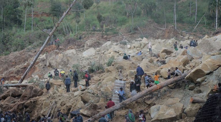 صور تجسد مأساة بابوا غينيا الجديدة