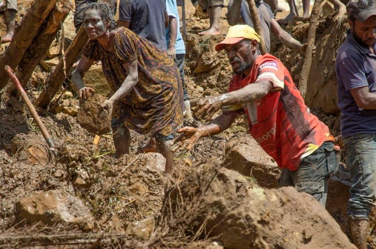 صور تجسد مأساة بابوا غينيا الجديدة