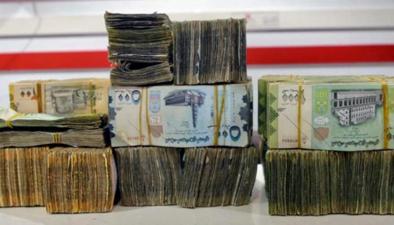 أوراق نقدية يمنية من فئات مختلفة - أرشيفية
