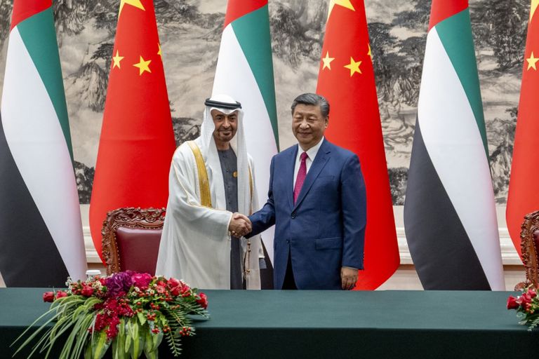 الشيخ محمد بن زايد آل نهيان وهو يختتم زيارته لكوريا الجنوبية