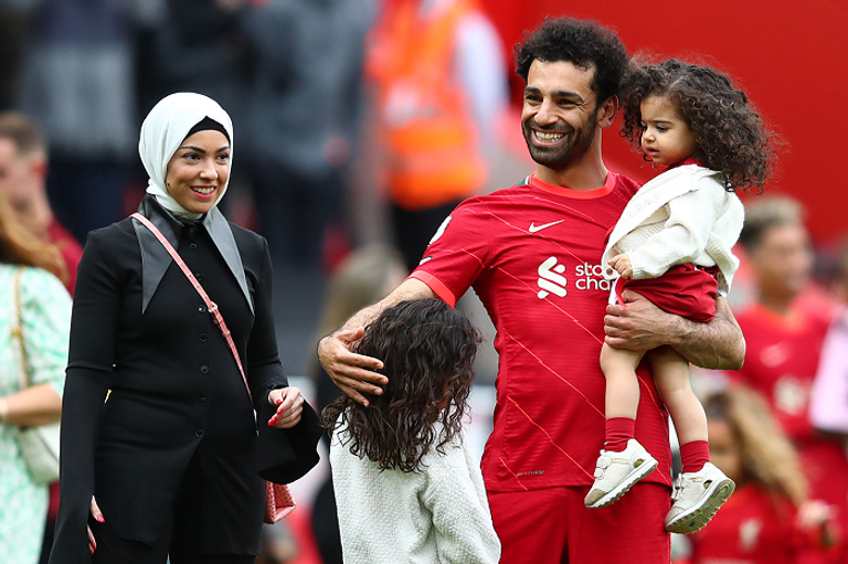 محمد صلاح وماجي صادق زين الدين زيدان وزوجته ودوري أبطال أوروبا