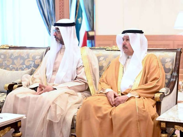 ولي عهد الكويت يؤدي اليمين الدستورية