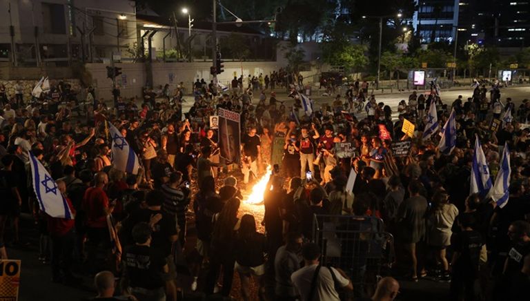 مظاهرات في تل أبيب للمطالبة بقبول اتفاق الإفراج عن الرهائن