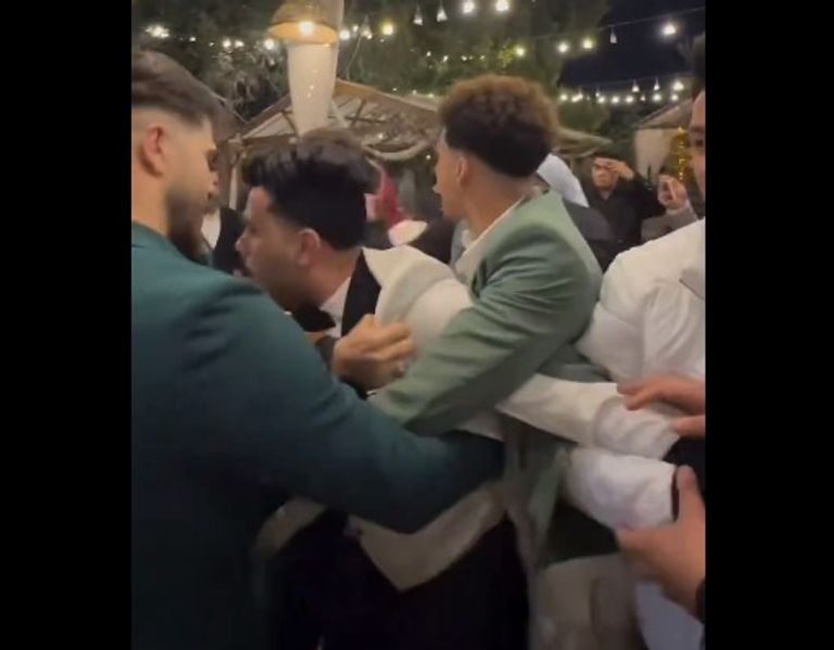 لقطة من الفيديو الصادم 