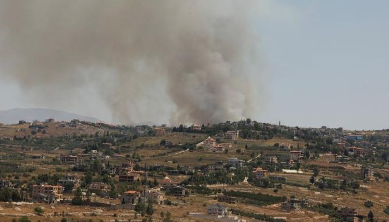 أعمدة دخان تتصاعد نتيجة قصف إسرائيلي على جنوب لبنان
