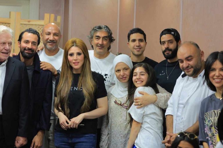 فريق عمل فيلم "قصر الباشا"