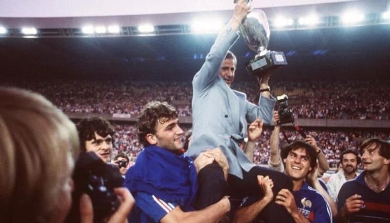 منتخب فرنسا بطل يورو 1984