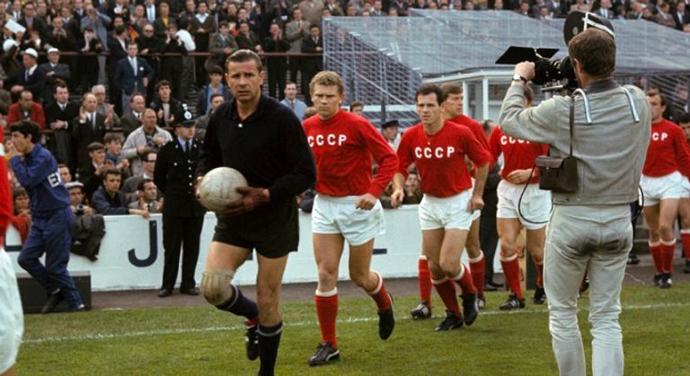 منتخب الاتحاد السوفيتي بطل أول نسخ أمم أوروبا كأس أمم أوروبا 2016 شهدت زيادة عدد المنتخبات إلى 24