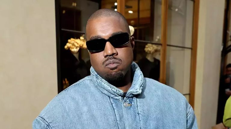 كاني ويست ومساعدته السابقة