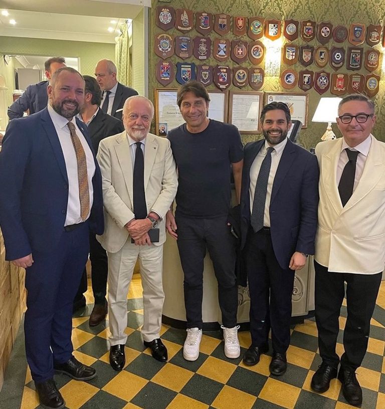 كونتي ورئيس نابولي أنطونيو كونتي مدرب نابولي الجديد