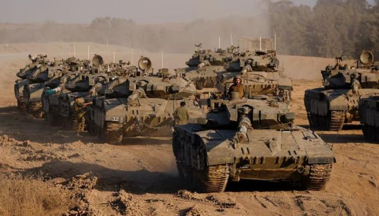 دبابات إسرائيلية في محيط غزة