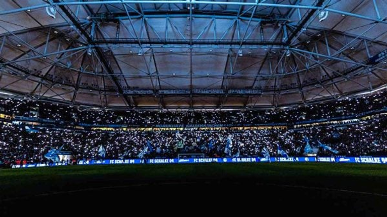 ملعب شالكه ملعب برلين الأولمبي