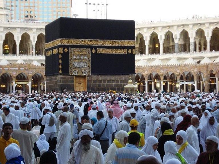 شروط الجمع بين طواف الإفاضة وطواف الوداع