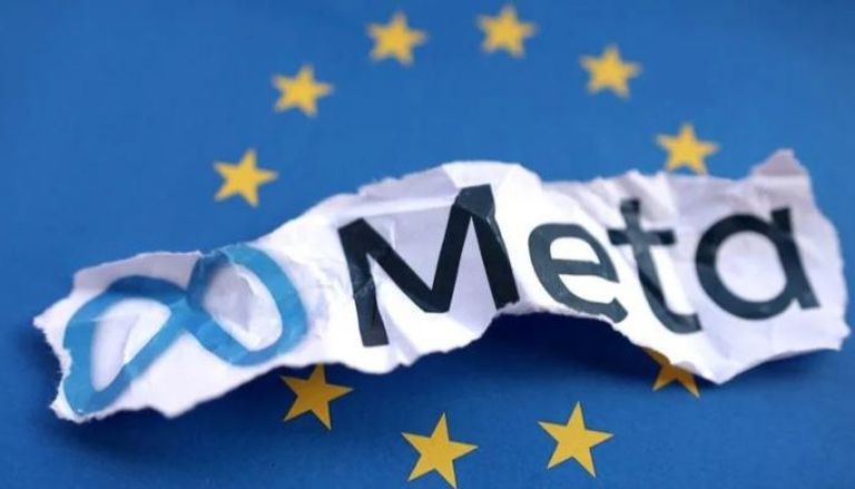 رسم يظهر علم الاتحاد الأوروبي وشعار ميتا - رويترز