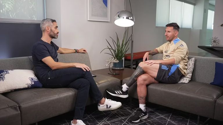 ميسي  ليونيل ميسي قائد منتخب الأرجنتين
