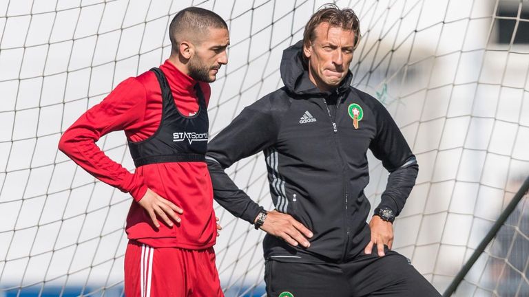 زياش ورينار حكيم زياش نجم منتخب المغرب ومدربه الركراكي