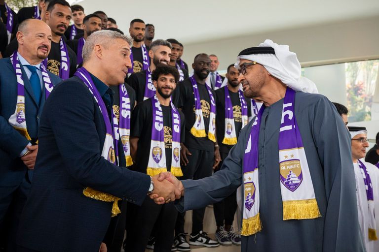 الشيخ محمد بن زايد آل نهيان يستقبل فريق العين بطل آسيا