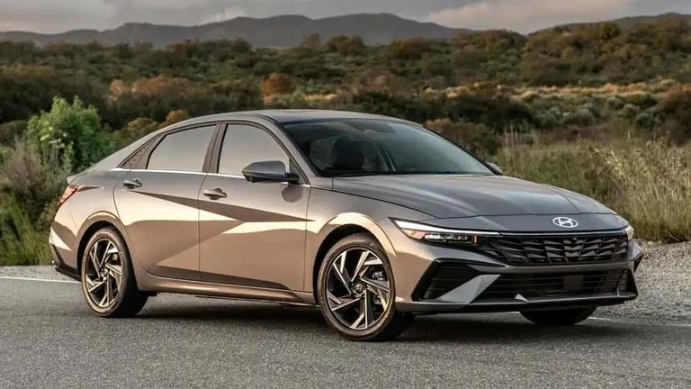 طراز Hyundai Elantra طراز Hyundai Elantra