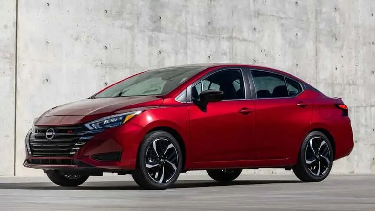 طراز Nissan Versa طراز Hyundai Elantra