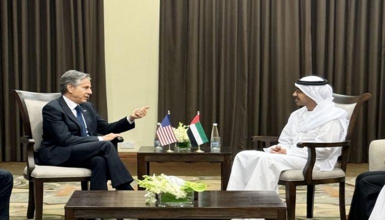 الشيخ عبدالله بن زايد آل نهيان يلتقي وزير الخارجية الأمريكي