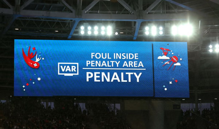 الفار في اليورو التحكيم في كأس أمم أوروبا