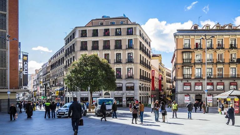 العاصمة الاسبانية مدريد