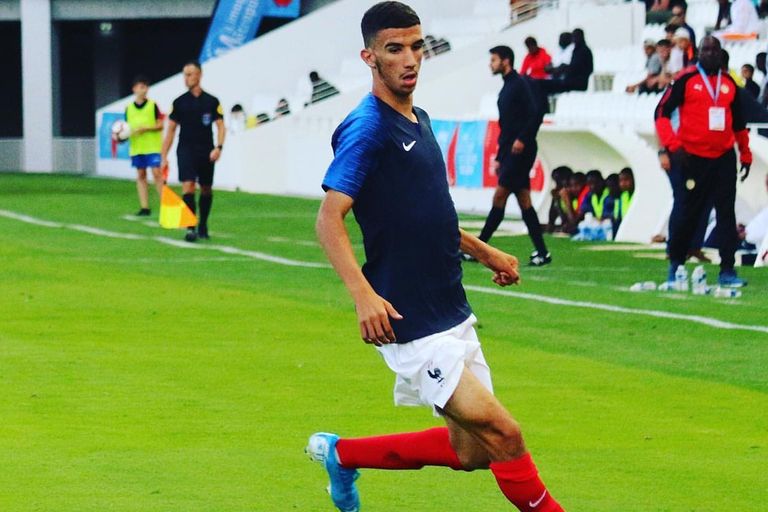 ونيس طايبي ونيس طايبي، موهبة الجزائر