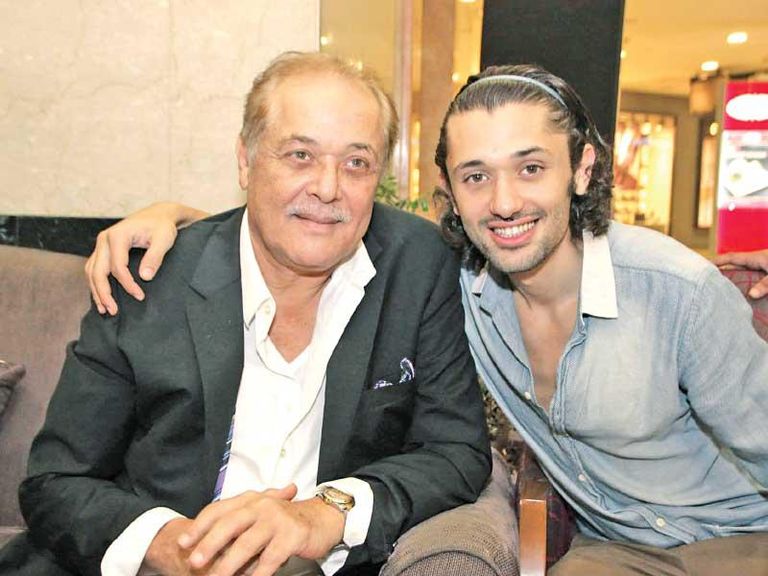 الفنان كريم محمود عبدالعزيز