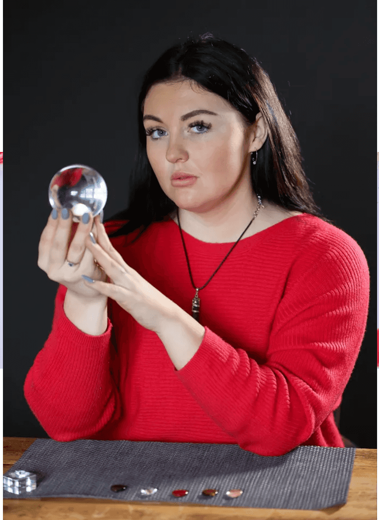 الطبيبة كولي سميث فيل فودين مهاجم منتخب إنجلترا