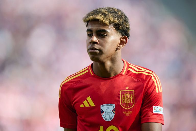 لامين يامال منتخب إسبانيا